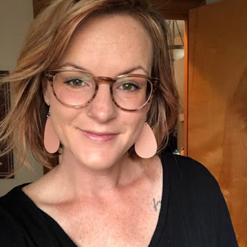 Meet your Posher, Danae